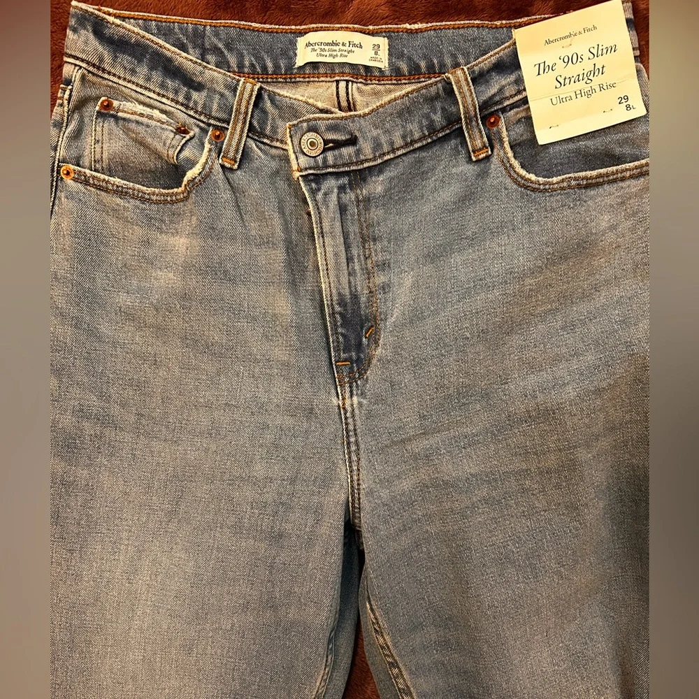 A&F 90’s slim straight jean 29 long - Picture 3 of 3